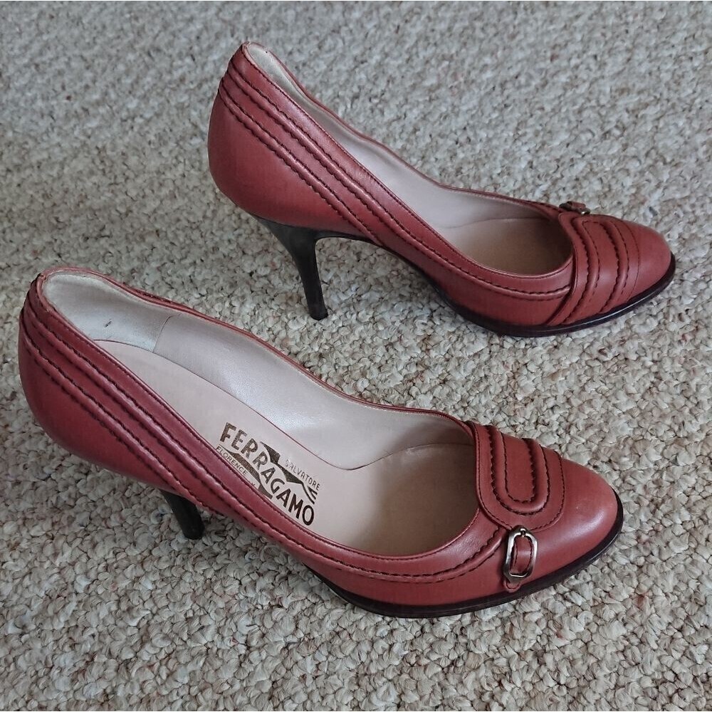 Salvatore Ferragamo rose brown color pumps size 8B